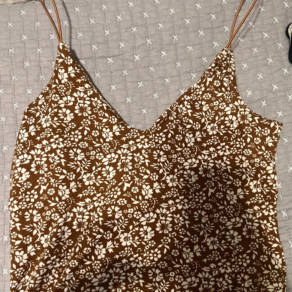 Floral brown and white crop top